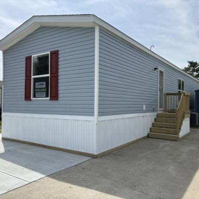 Photo 2 of 37 of home located at 2800 West Memorial Drive #0202 Muncie, IN 47302