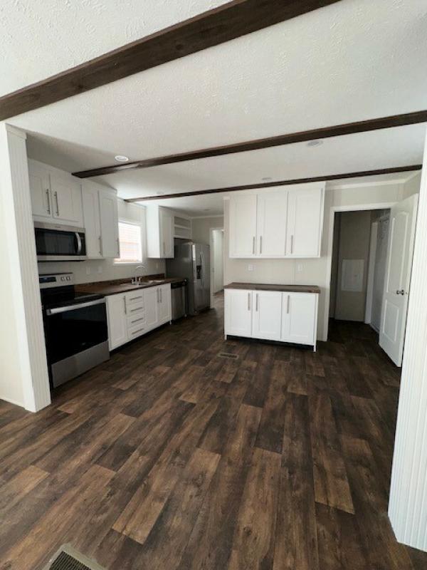 Photo 1 of 2 of home located at 1230 S. Pike E. Lot 39 Sumter, SC 29153