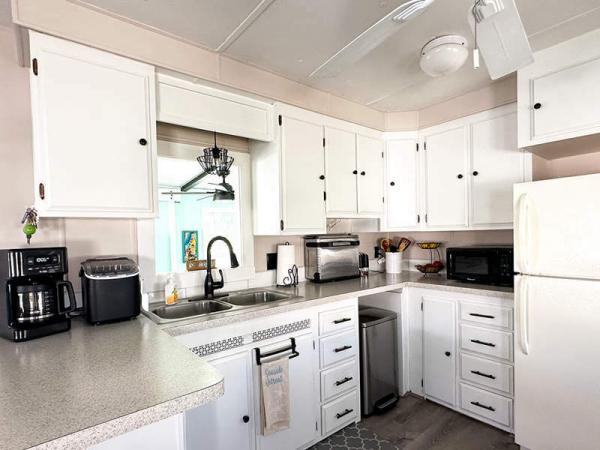 1984 Fran Manufactured Home