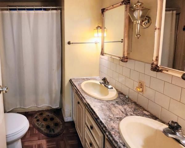 1980 TWIN Manufactured Home