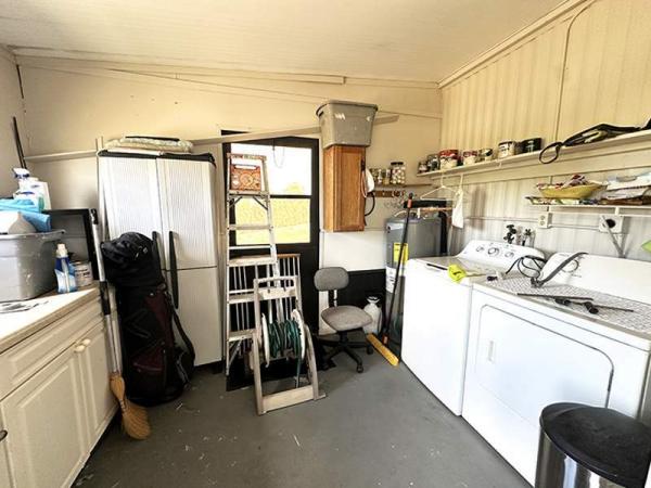 1986 Redm Manufactured Home