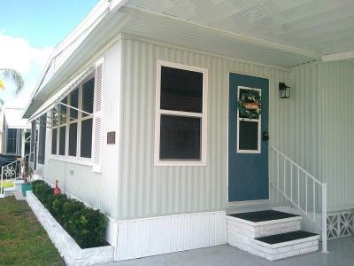 Photo 3 of 8 of home located at 338 Avocado St Bradenton, FL 34207