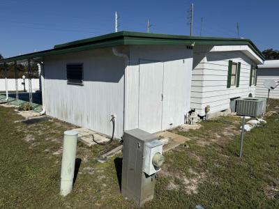 Photo 4 of 8 of home located at 222 Colburn Drive Debary, FL 32713