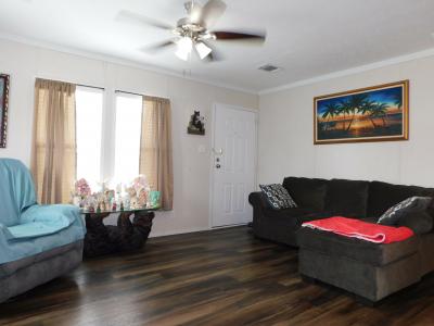 Photo 2 of 37 of home located at 1507 Black Forest Dr Lakeland, FL 33810