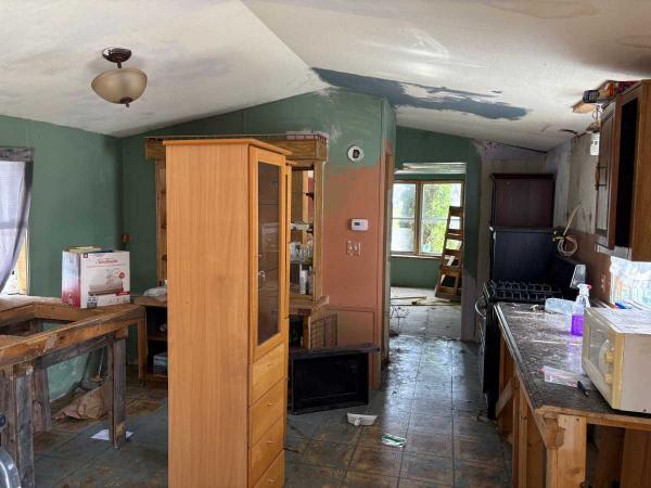 1990 Schult Manufactured Home