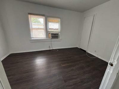 Photo 4 of 7 of home located at 4352 57th Ave N. St., Unit 21 Saint Petersburg, FL 33714