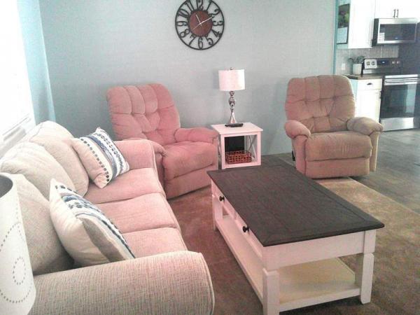 1977 TRAD Manufactured Home