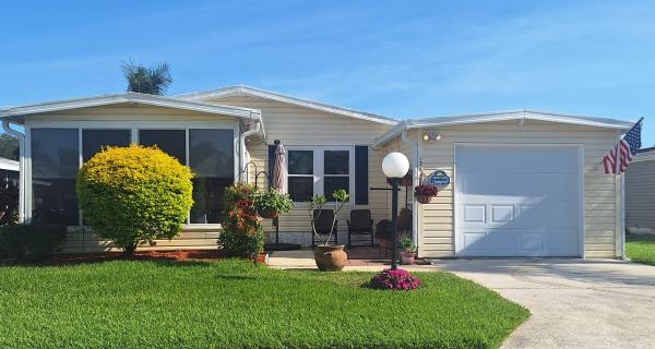 1989 Homes of Merit Mobile Home For Sale