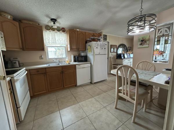 1989 Homes of Merit HS Mobile Home