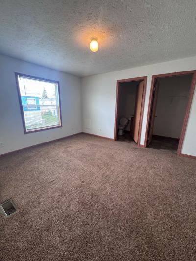 Photo 5 of 8 of home located at 16687 Buckner Macomb, MI 48044