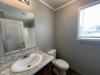 Photo 5 of 10 of home located at 4903 Uxton Ct Sterling Heights, MI 48310