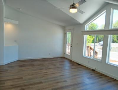 Photo 4 of 9 of home located at 1284 N 19th St 213 Philomath, OR 97370