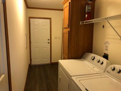 Photo 4 of 8 of home located at 29086 Oakhill Drive Gibraltar, MI 48173