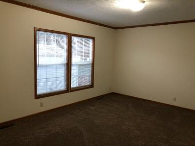 Photo 5 of 8 of home located at 29086 Oakhill Drive Gibraltar, MI 48173