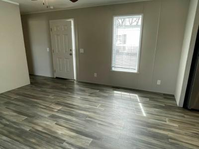 Photo 5 of 14 of home located at 445 Linda Lane Lynwood, IL 60411