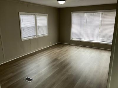 Photo 2 of 8 of home located at 807 Parkview Bluffton, IN 46714