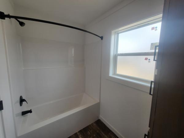 2025 Champion PLT-DW2864H32001 Mobile Home