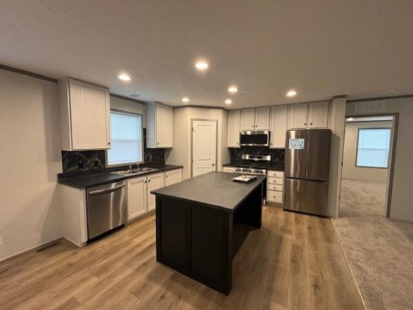 2025 Clayton 95PLH28523G Mobile Home