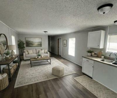 Photo 3 of 20 of home located at 127 Lakeside Garden Circle Lake Wales, FL 33859