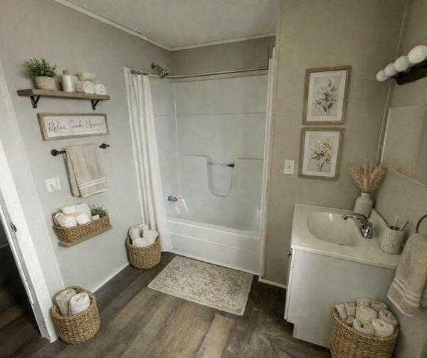 2005 DEST NA  Home
