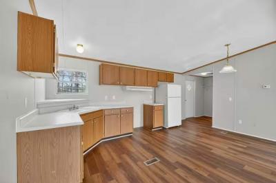 Photo 5 of 26 of home located at 491 Chapman Rd 27 Fountain Inn, SC 29644