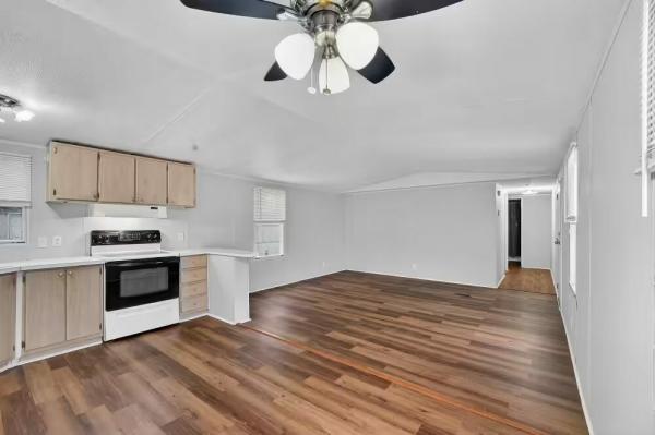 1999 OAKWOOD  Home