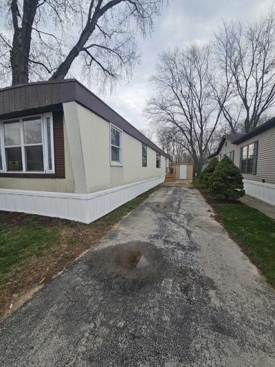 Photo 3 of 12 of home located at 340 S. Reynolds Rd. Lot 81 Toledo, OH 43615