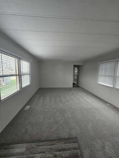 Photo 4 of 12 of home located at 340 S. Reynolds Rd. Lot 81 Toledo, OH 43615