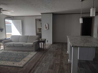 Photo 5 of 19 of home located at 368 Sycamore Dr White Lake, MI 48383