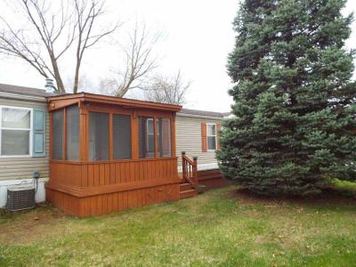 Photo 2 of 11 of home located at 26254 Carolina Ave Novi, MI 48374