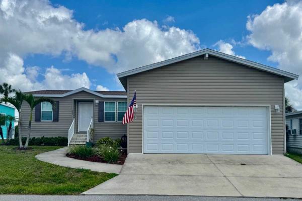 Photo 1 of 2 of home located at 323 Hague Dr. Ellenton, FL 34222