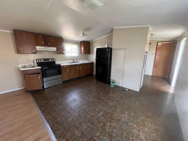1999 Pioneer Pioneer Manufactured Home