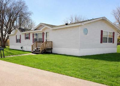 Mobile Home at 3102 N 15th St Lot 104 Fort Dodge, IA 50501