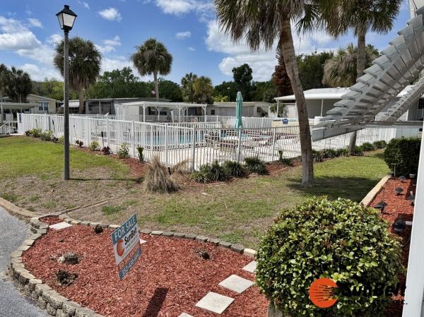 Photo 1 of 2 of home located at 36121 Plum Avenue Grand Island, FL 32735