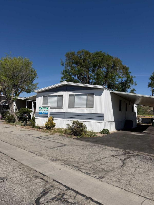 1975  Mobile Home For Sale