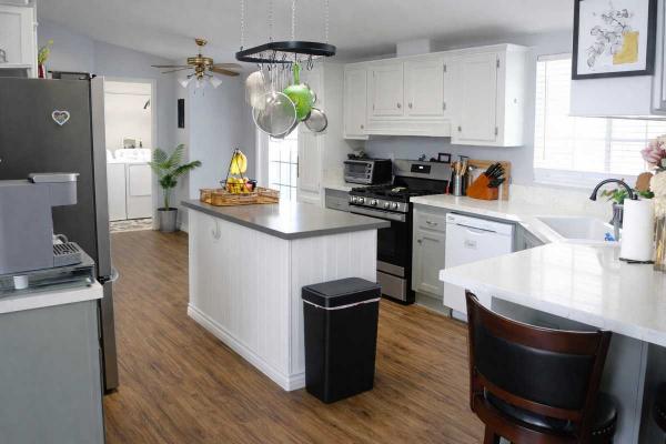 1998  Mobile Home For Sale