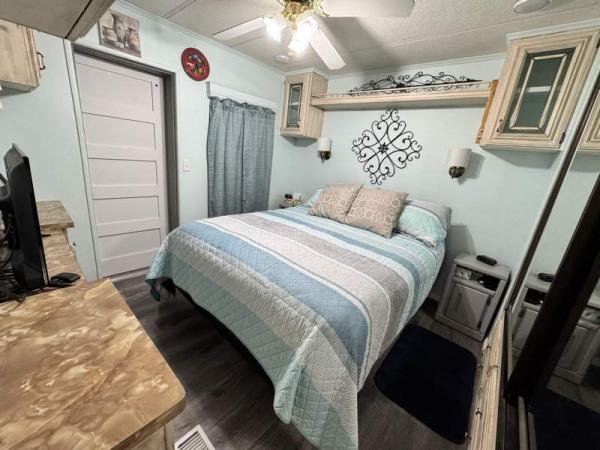 1986 Fleetwood Manufactured Home