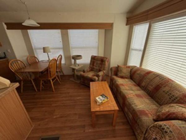 2009 Laurel Creek Manufactured Home