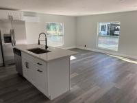 1976 Hillcrest Manufactured Home