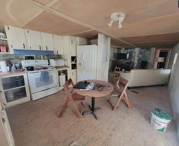 1983 LIBE Manufactured Home