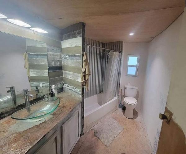 1983 LIBE Manufactured Home