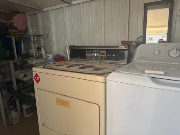 1986 Schult Manufactured Home