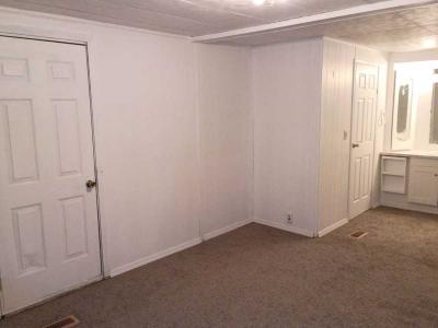 Photo 5 of 8 of home located at 202 W Peach Tree Ln Wellington, KS 67152