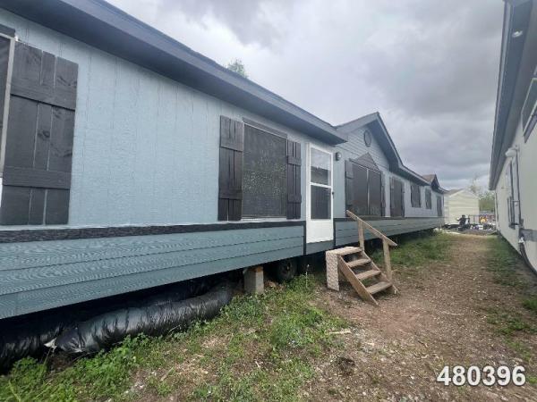 Photo 1 of 2 of home located at Exclusive Manufactured Homes L 9721 Veterans Memorial Dr Houston, TX 77038
