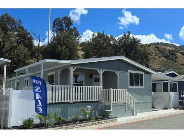 Photo 1 of 2 of home located at 4901 Green River Rd #322 Corona, CA 92878