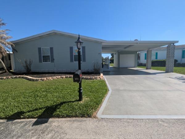 2001 Homes of Merit Mobile Home For Sale