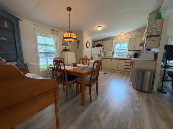 1987 Fleetwood Mobile Home