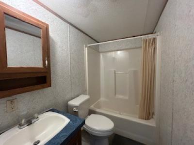 Photo 4 of 12 of home located at 107 Jemfield Court Lancaster, PA 17603