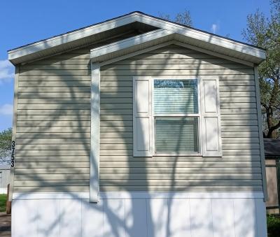 Mobile Home at 3753 Camden Dr Lot Cm3753 Columbus, IN 47203