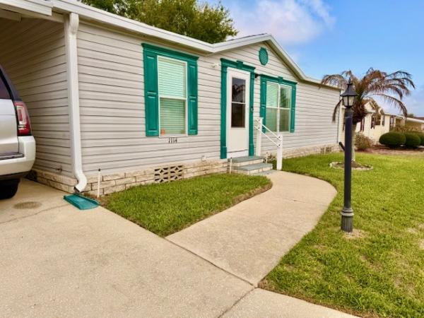 2005 Homes of Merit Mobile Home For Sale